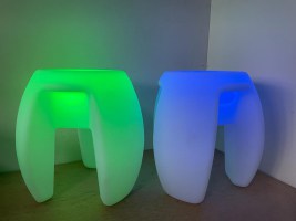 2 krukken twins stool met  RGBW kleuren (1)